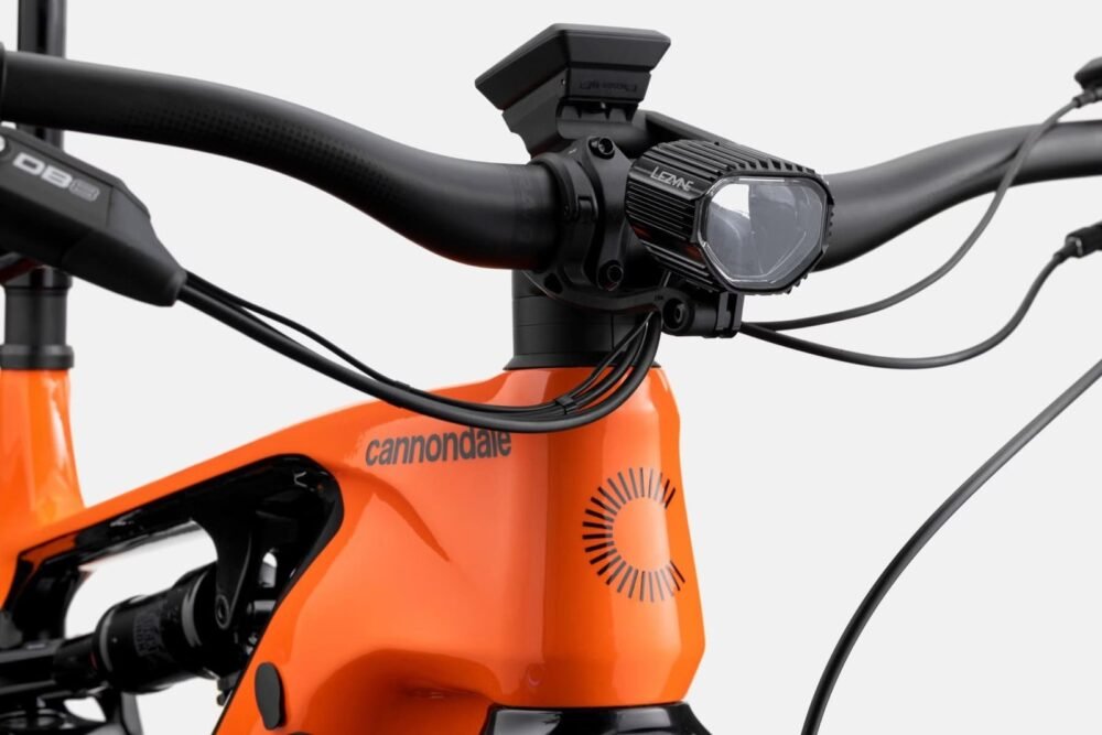 Cannondale-Moterra-Neo-Carbon-1-5_11zon.jpeg