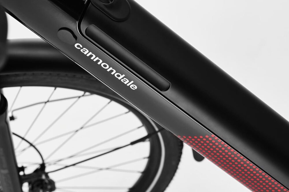Cannondale-Tesoro-Neo-X-2-Low-Step-Shimano-Deore-5_11zon.jpeg