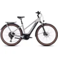 Cube-Touring-Hybrid-pro-625-2023-cadre-trapeze-gris.webp
