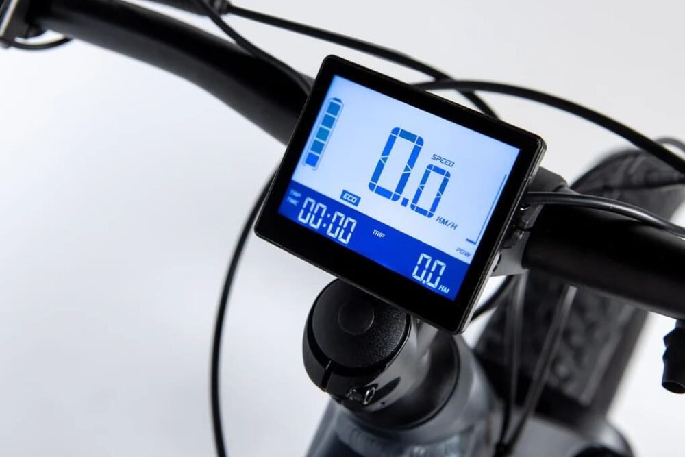 Moma-Bikes-VTT-FATBIKE-26-PRO-Equipped-Full-160-195-cm-4.jpeg