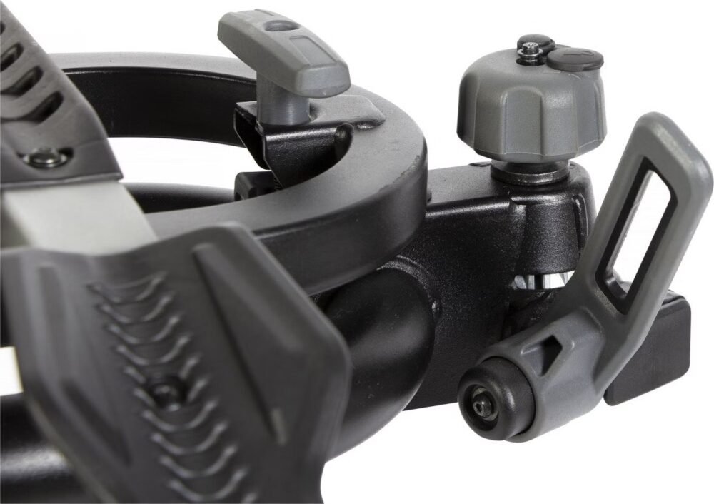 Porte-Velos-sur-Boule-dAttelage-Buzz-Rack-E-Hornet-3-13-Broches-3-Velos-E-bike-Compatible-Noir-4_4.jpeg