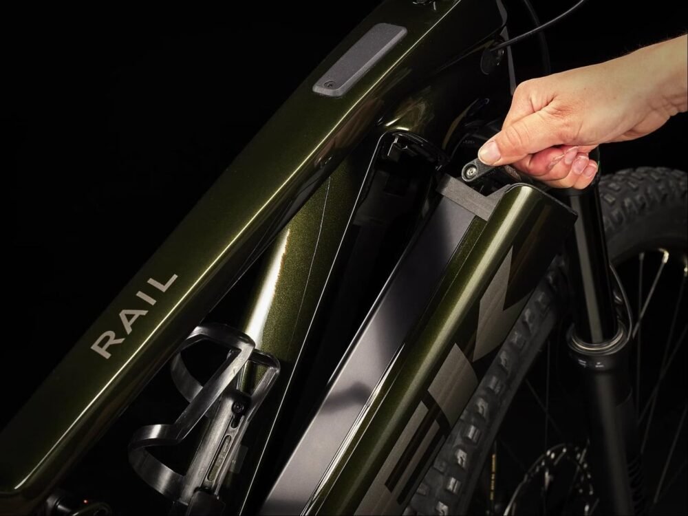 VTT-Electrique-Tout-Suspendu-Trek-Rail-9.5-3.jpeg