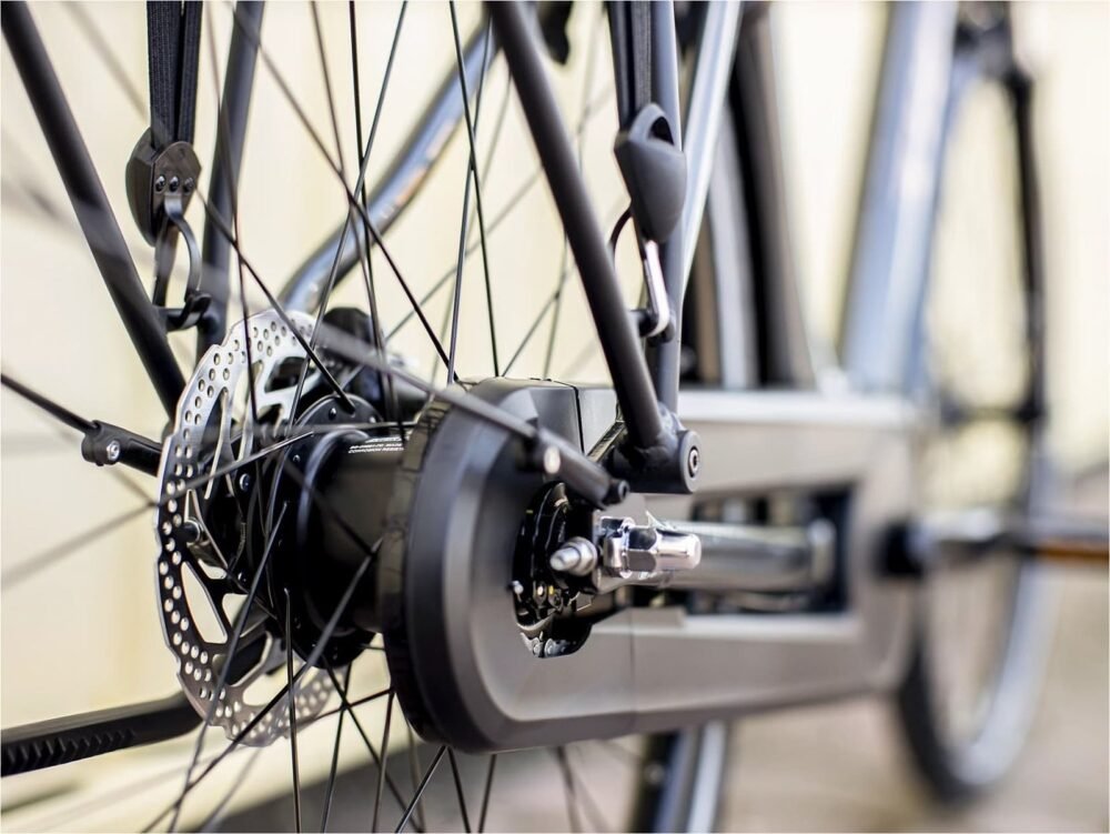 Velo-Electrique-Trek-District-1-Shimano-Nexus-400-Wh-Gris-2023-3.jpeg