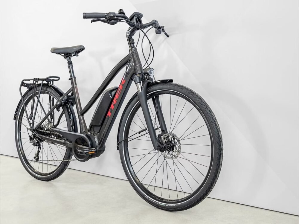 Velo-Electrique-Trek-Verve-2-Stagger-Shimano-Acera-Altus-1.jpeg