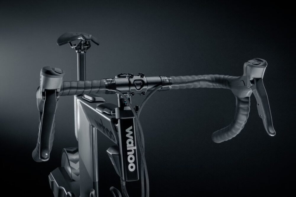 Velo-dInterieur-Wahoo-Fitness-Kickr-Bike-V2-5_54.jpeg