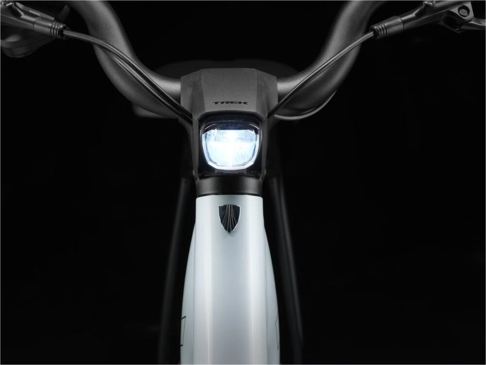 Velo-de-Ville-Electrique-Trek-Verve-2-Lowstep-Gen-3-2.jpeg