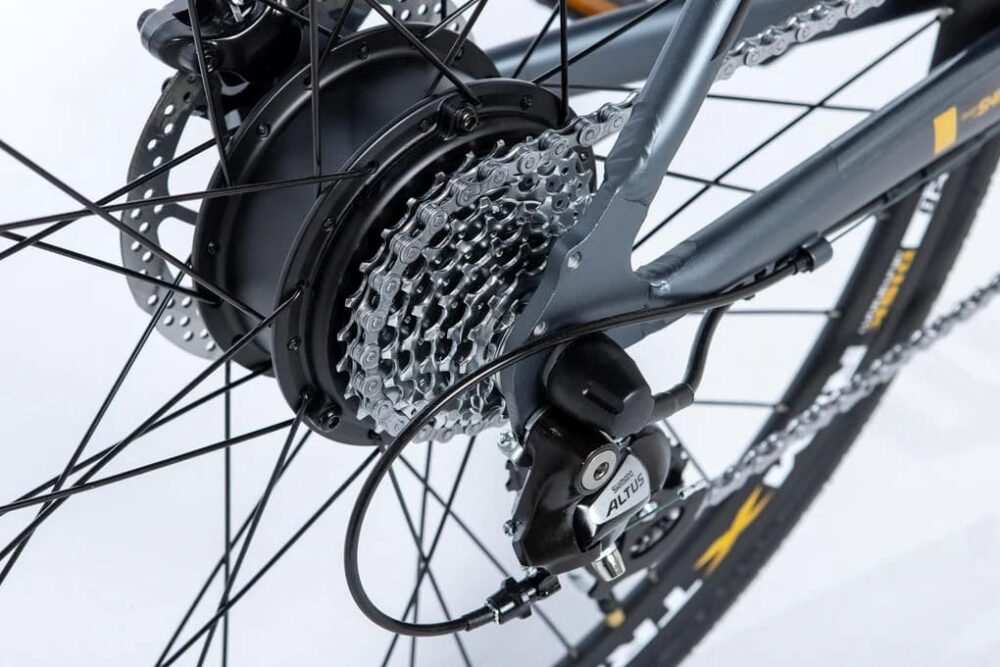 Velo-electrique-Moma-Bikes-E-ROAD-PRO-28-2.jpeg