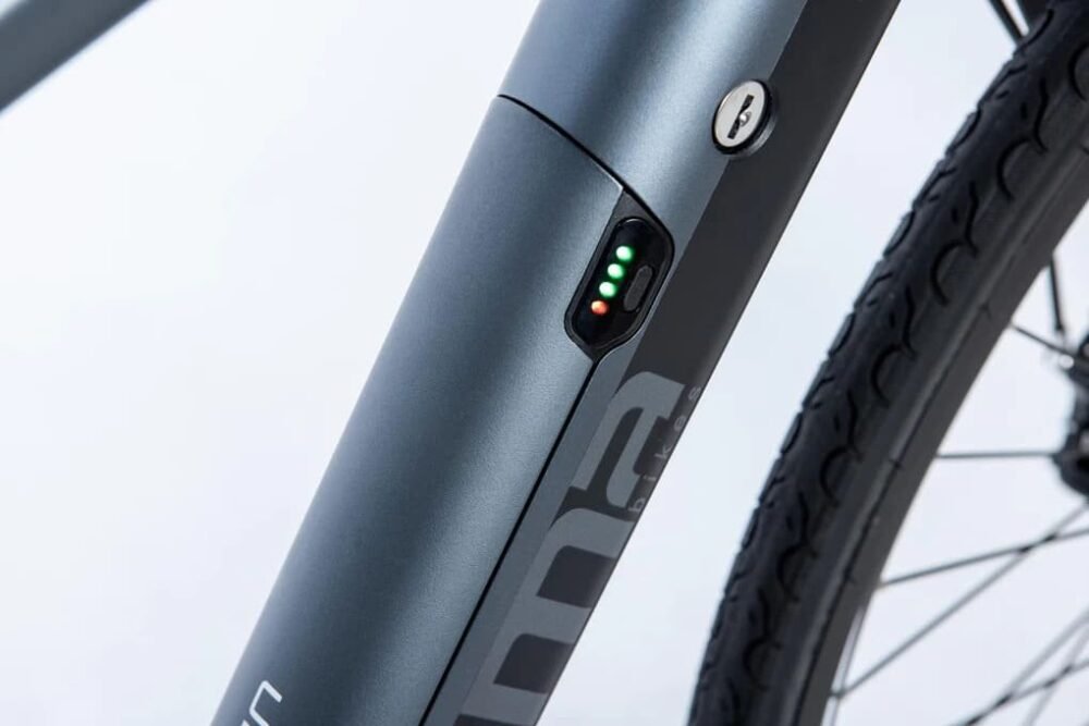 Velo-electrique-Moma-Bikes-E-ROAD-PRO-28-3.jpeg