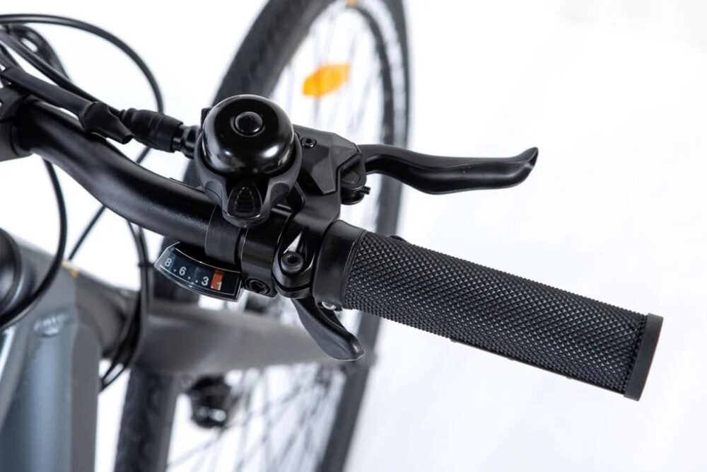 Velo-electrique-Moma-Bikes-E-ROAD-PRO-28-5.jpeg